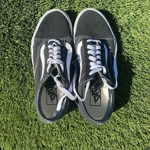 Vans Black and White Old Skool Sneaker